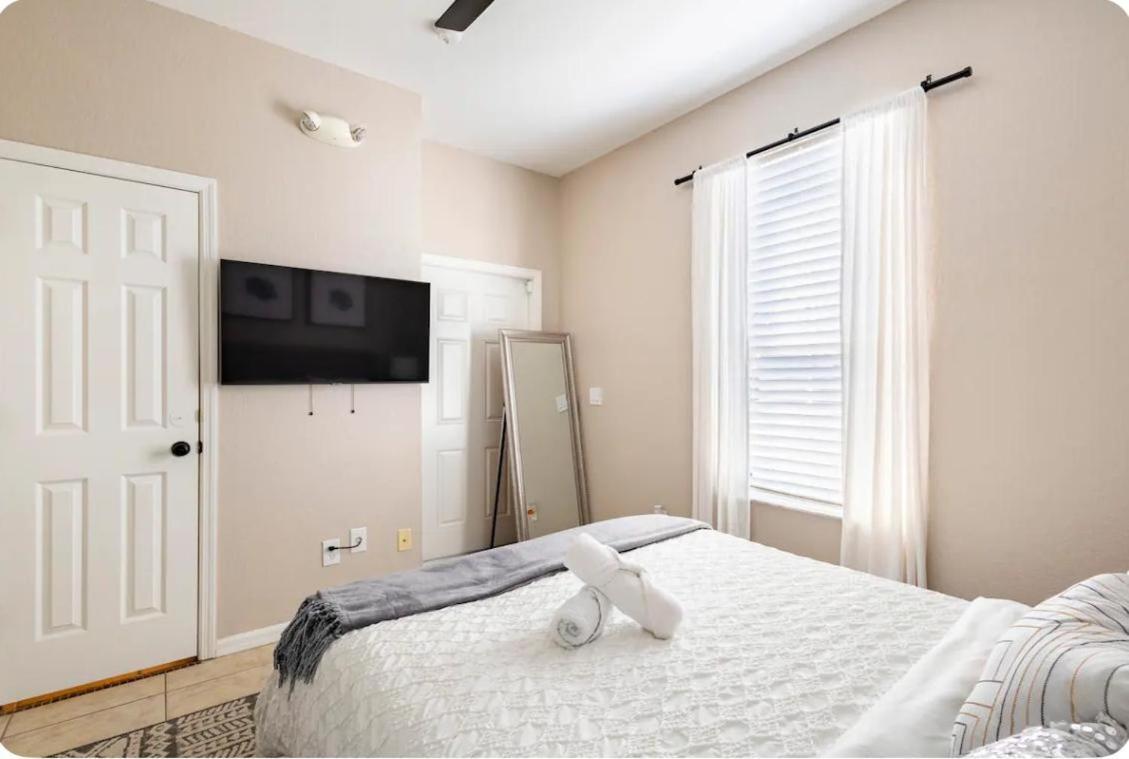 Resort With Lazy River Townhome ダベンポート エクステリア 写真