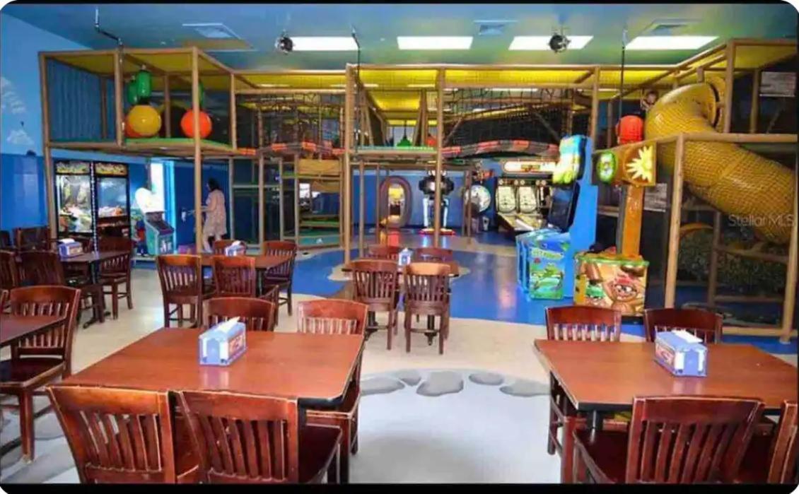 Resort With Lazy River Townhome ダベンポート エクステリア 写真
